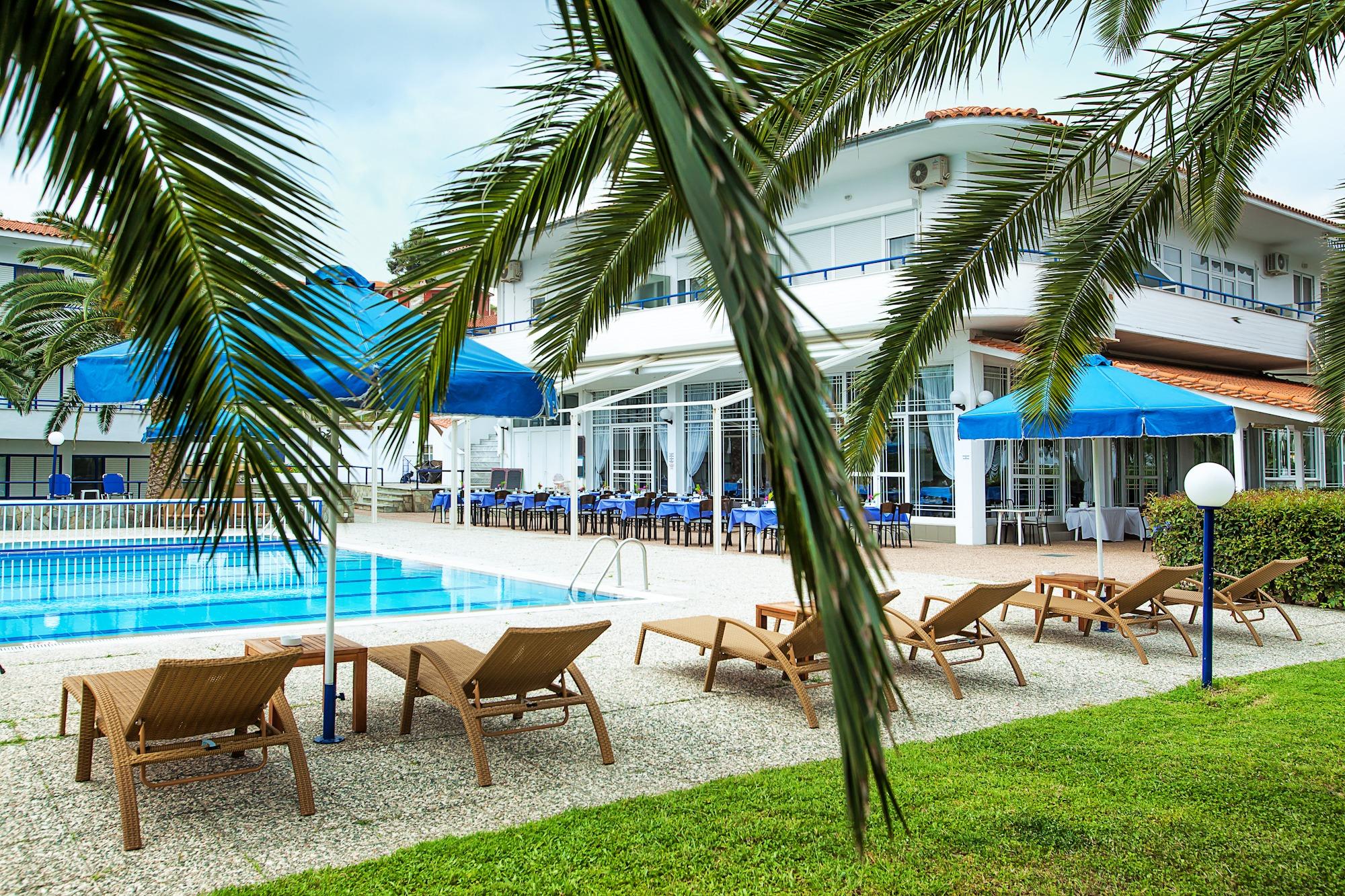 Xenios Port Marina Hotel Pefkochori Exterior photo
