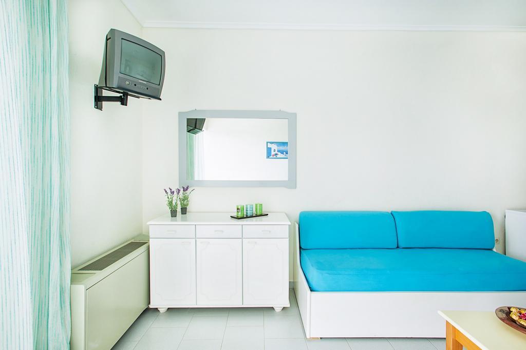 Xenios Port Marina Hotel Pefkochori Room photo