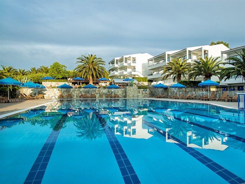 Xenios Port Marina Hotel Pefkochori Exterior photo