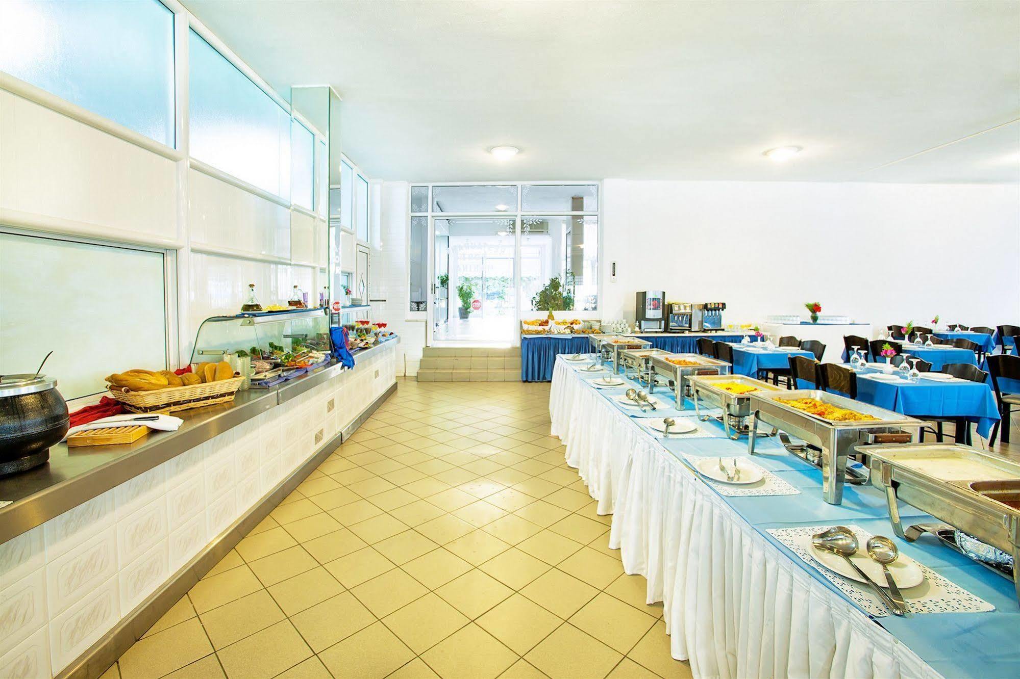 Xenios Port Marina Hotel Pefkochori Exterior photo
