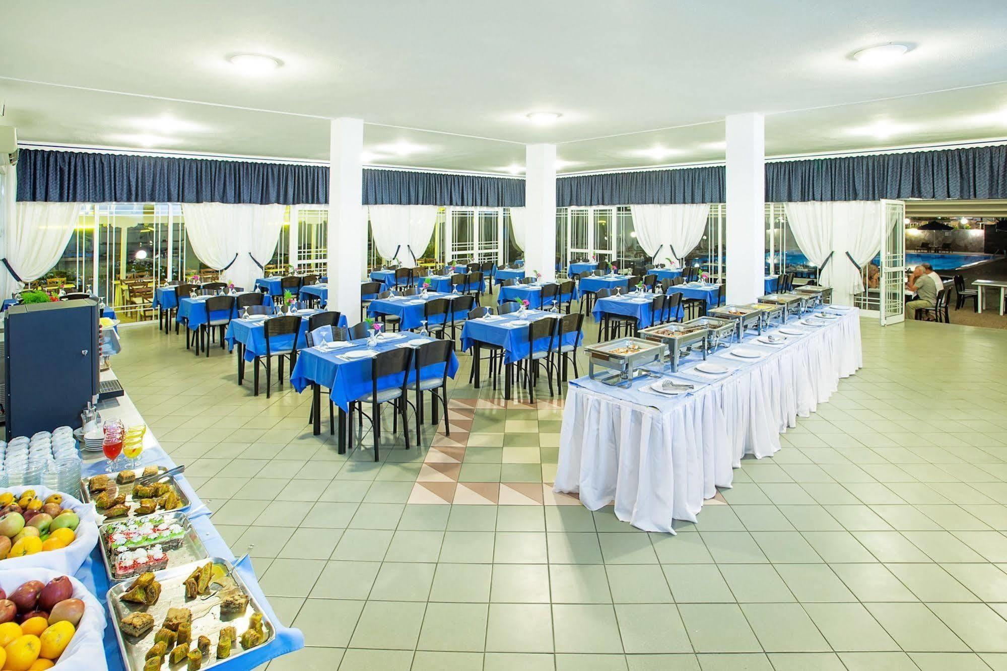 Xenios Port Marina Hotel Pefkochori Exterior photo