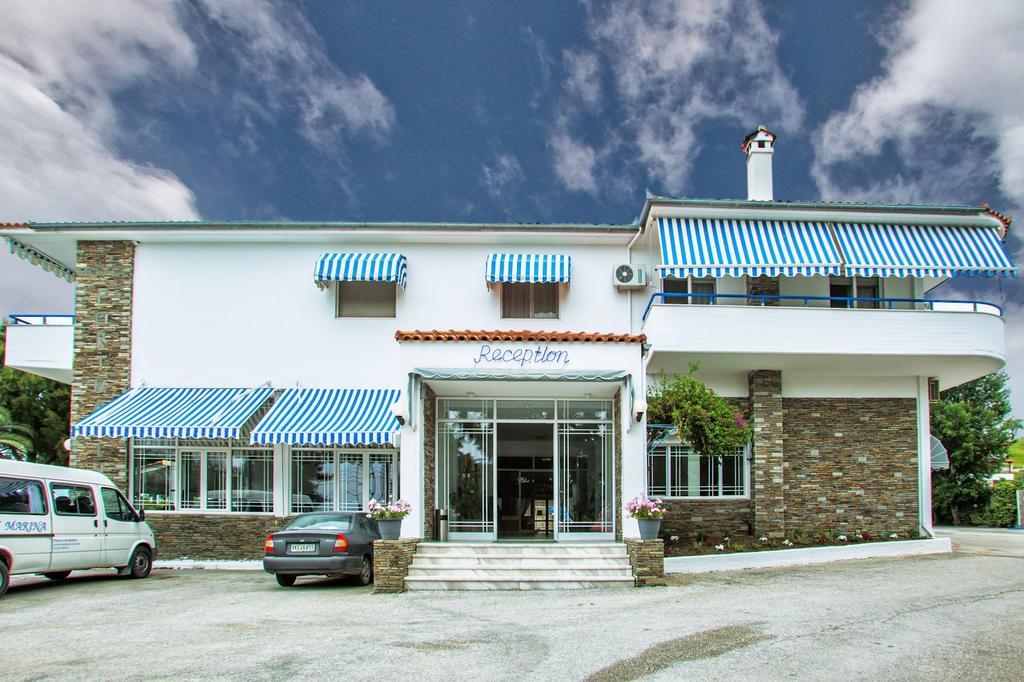 Xenios Port Marina Hotel Pefkochori Exterior photo